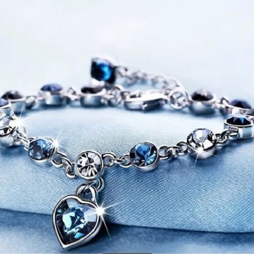 Discover the world of blue bracelets! Explore their history, symbolism, and find styling tips for every occasion.