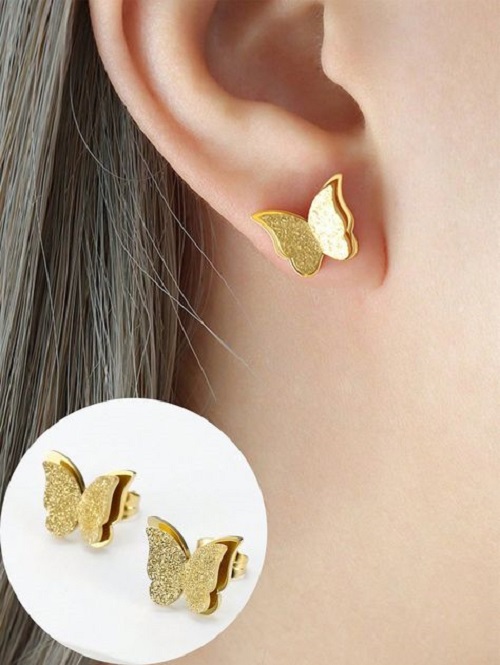Golden Touch: Adorn Yourself with Petite Gold Earrings!