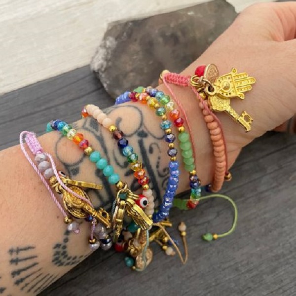  Choose a lucky charm bracelet 