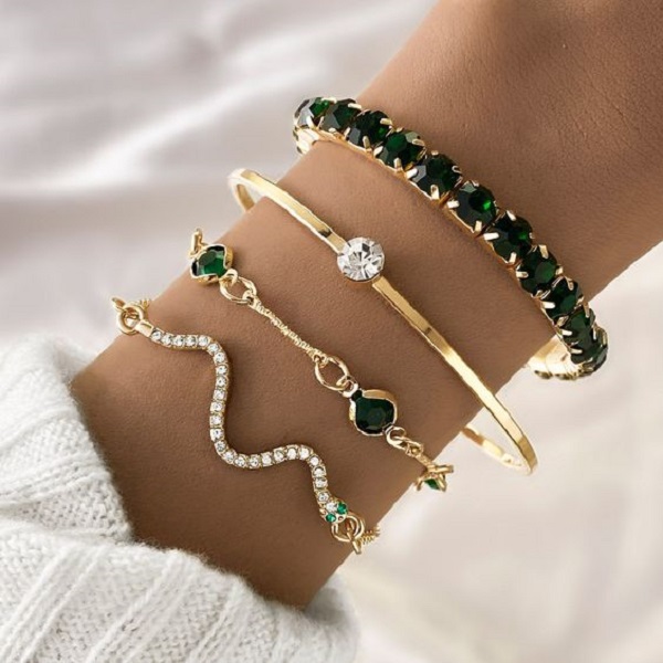 Explore different types of bracelets