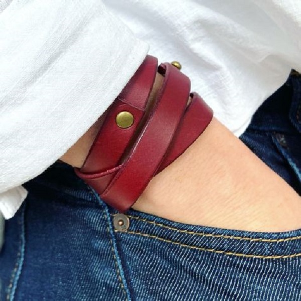 Create unique leather bracelets 