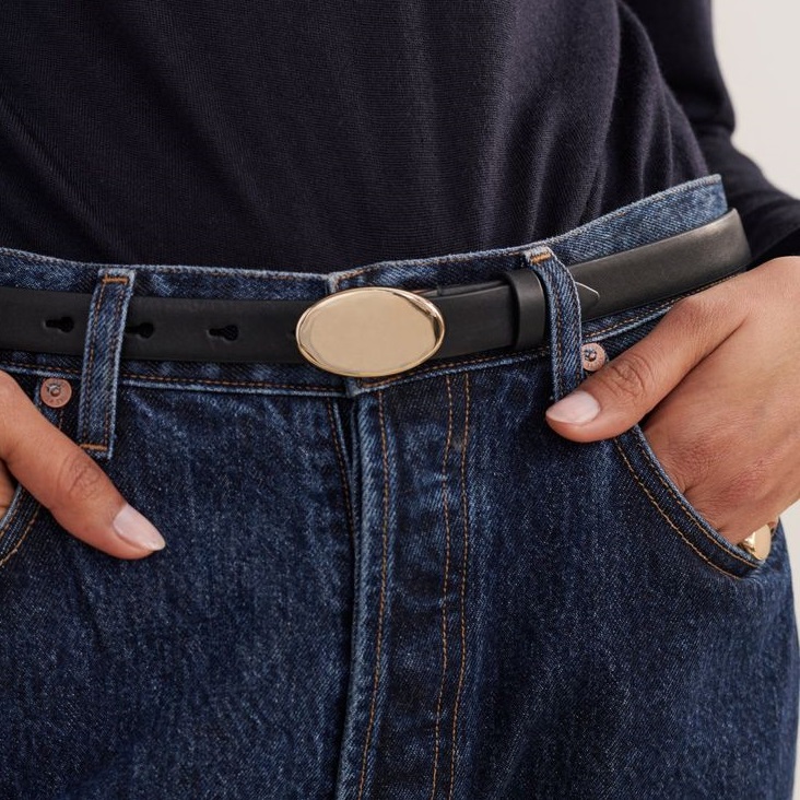  Learn how to wear a belt with a buckle 