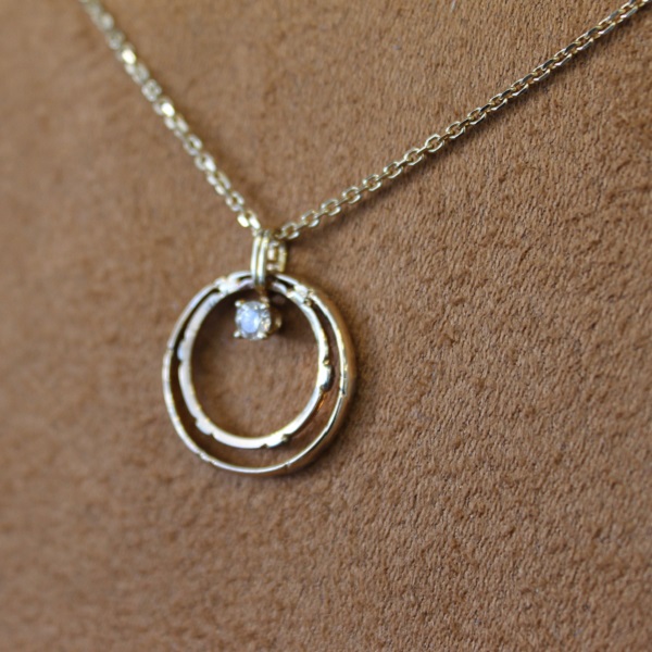 Transform your ring into a stunning necklace