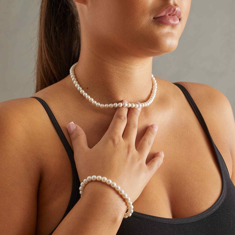 Significance of Pearl Necklaces