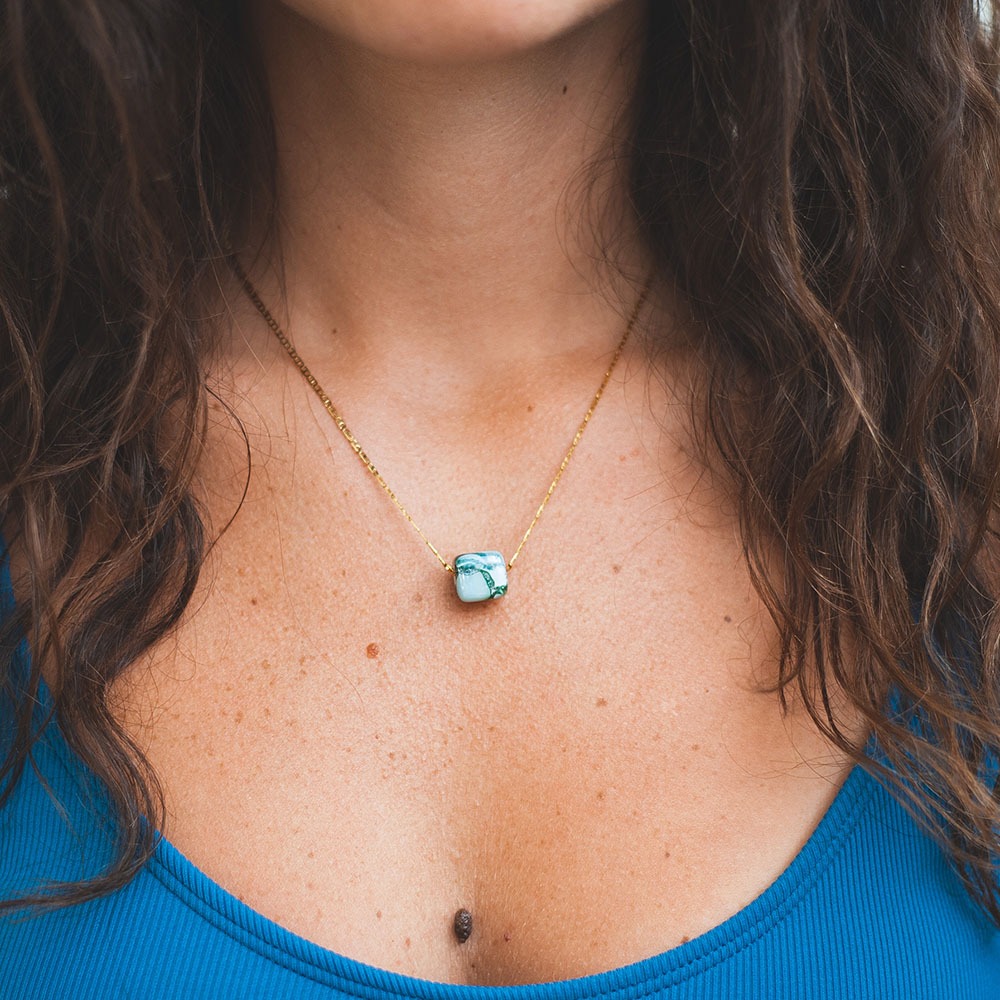 how to make a necklace with a stone