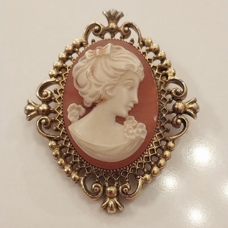 cameo brooch